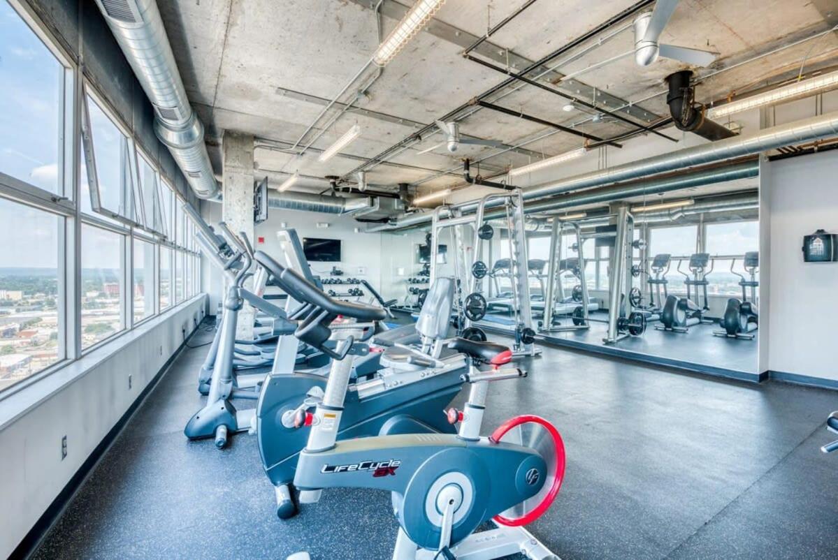 Cozysuites 800 Tower 1br With Gym! 05 Louisville
