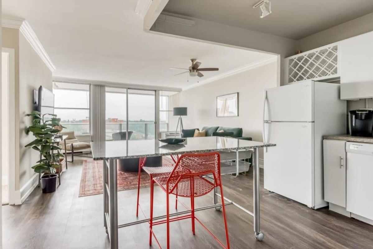 Apartment Cozysuites 800 Tower 1br With Gym! 05 *